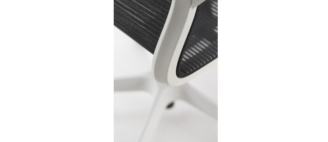 DYNAMICA Executive Chair