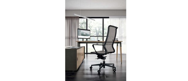 DYNAMICA SOFT Executive Chair