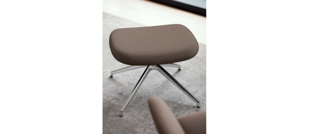 CITY LOUNGE CHAIR