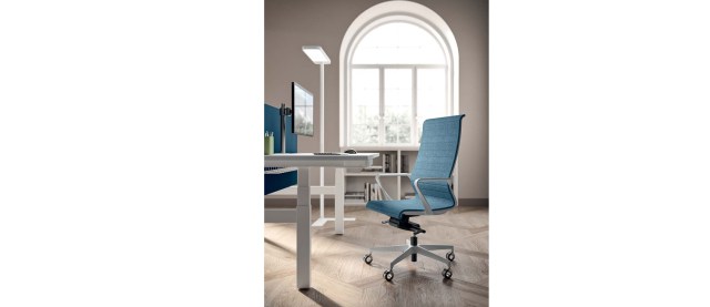 DYNAMICA Executive Chair