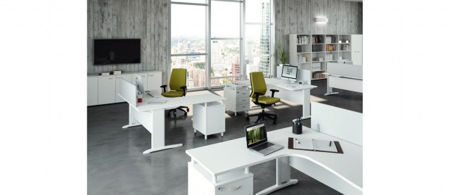 P1 operative desk