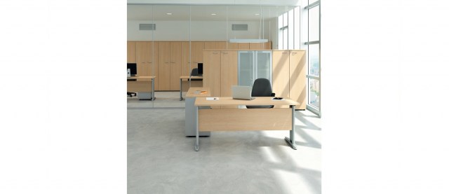 P1 operative desk