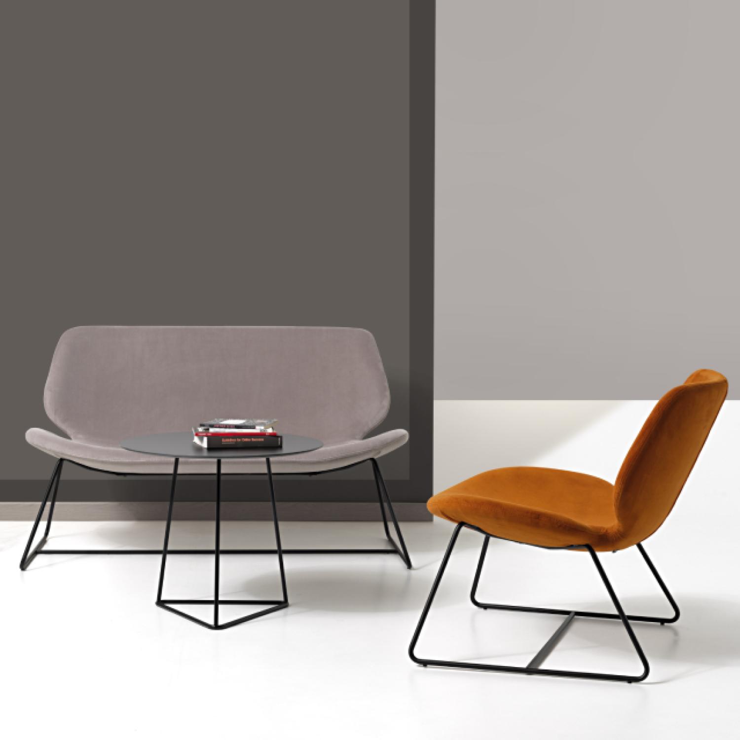 eon-lounge-front.jpg_1